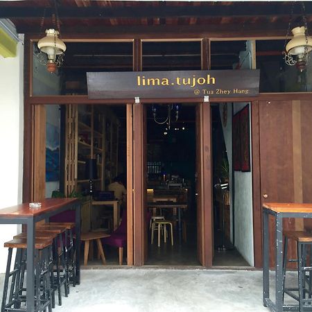 Отель Lima.Tujoh Кучинг Экстерьер фото